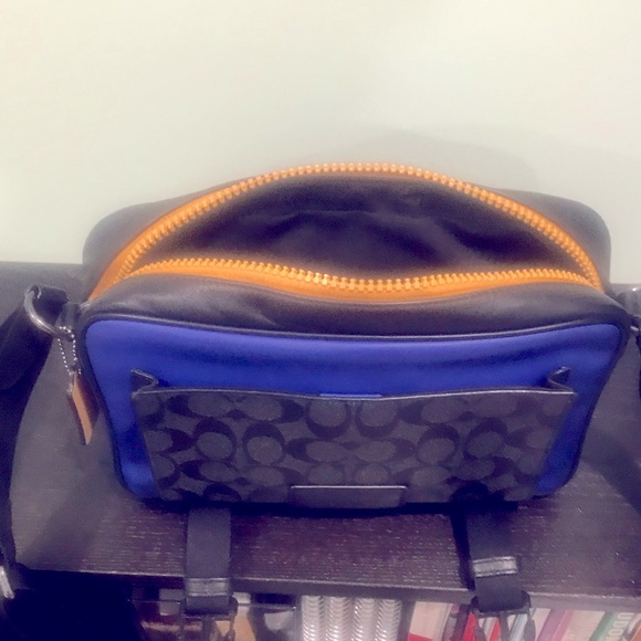 COACH UNISEX TRACK CROSSBODY SIGNATURE CANVAS - Picture 4 of 4